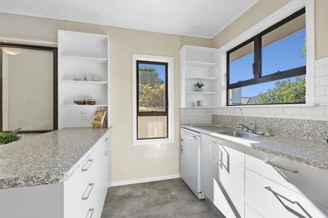 Photo of property in 6 Hughson Street, Waitara, 4320