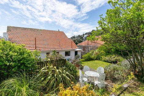 Photo of property in 26 The Quadrant, Miramar, Wellington, 6022