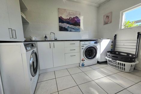 Photo of property in 10 Test Street, South Hill, Oamaru, 9400