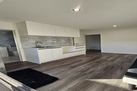 Photo of property in 12 Opouatu Avenue, Glenbrook, Waiuku, 2681