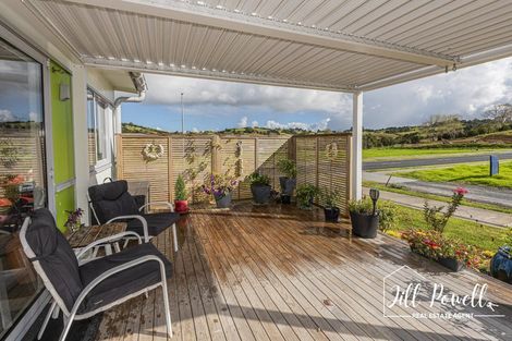 Photo of property in 1 Manaaki Circle, Paparoa, 0571