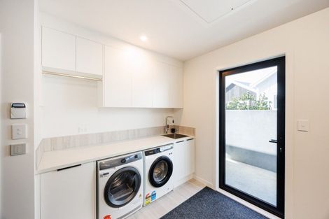 Photo of property in 58 Kanuka Drive, Hokowhitu, Palmerston North, 4410
