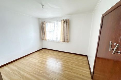 Photo of property in 204 Edmonton Road, Te Atatu South, Auckland, 0610
