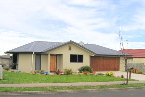 Photo of property in 3 Highbury Place, Nawton, Hamilton, 3200