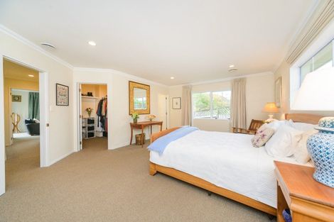 Photo of property in 22 Greenwood Place, Fitzherbert, Palmerston North, 4410