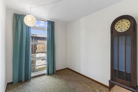 Photo of property in 6 The Esplanade, Castor Bay, Auckland, 0620