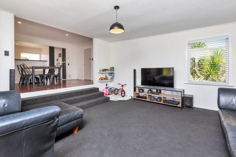 Photo of property in 21 Kokich Crescent, Onerahi, Whangarei, 0110