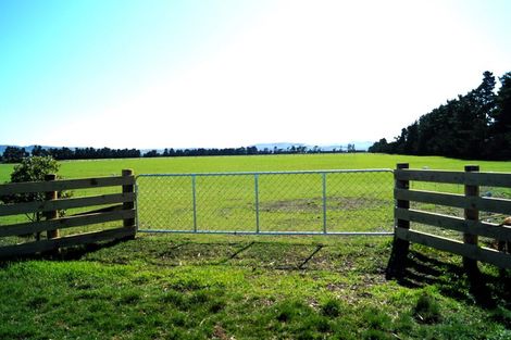 Photo of property in 26f Enderby Drive, Te Atatu Peninsula, Auckland, 0610