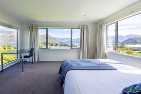 Photo of property in 18 Clutha Place, Wanaka, 9305