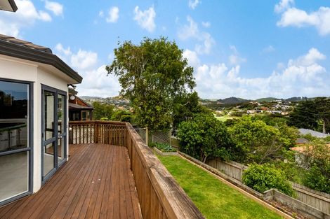 Photo of property in 6 Saunders Close, Whitby, Porirua, 5024