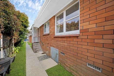 Photo of property in 2/62 Great South Road, Papakura, 2110