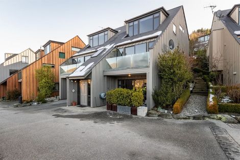 Photo of property in Marina Village, 10/10 Marina Drive, Frankton, Queenstown, 9300