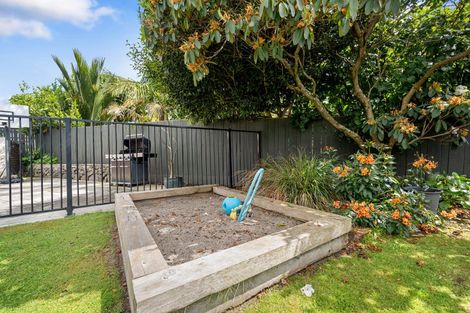 Photo of property in 8 Lochinvar Place, Hairini, Tauranga, 3112