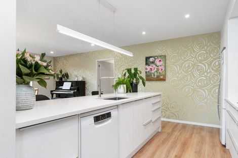 Photo of property in 4 Village Lane, Halswell, Christchurch, 8025