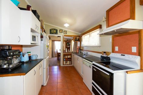 Photo of property in 72 Avondale Road, Taradale, Napier, 4112