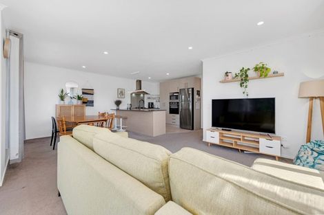 Photo of property in 9 Whareatua Avenue, Takanini, 2112