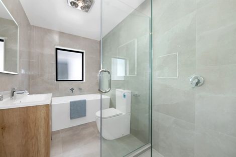 Photo of property in 23b Studfall Street, Pakuranga Heights, Auckland, 2010