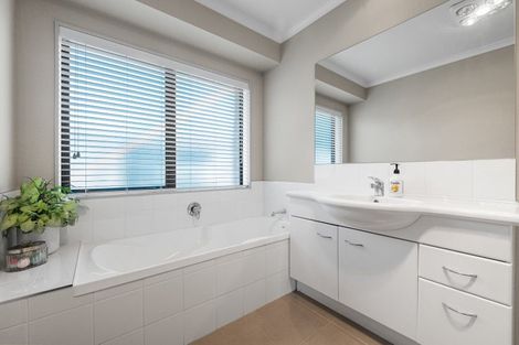 Photo of property in 100 Albero Drive, Ohauiti, Tauranga, 3112