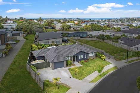 Photo of property in 39 Surf View Crescent, Red Beach, 0932