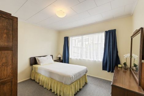 Photo of property in 79 Queens Road, Glen Avon, New Plymouth, 4312