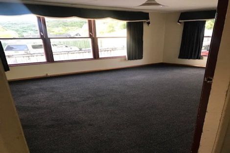 Photo of property in 6 Prebble Grove, Naenae, Lower Hutt, 5011