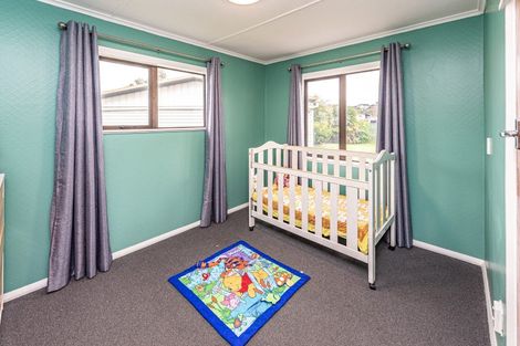 Photo of property in 24 Selwyn Crescent, College Estate, Whanganui, 4500
