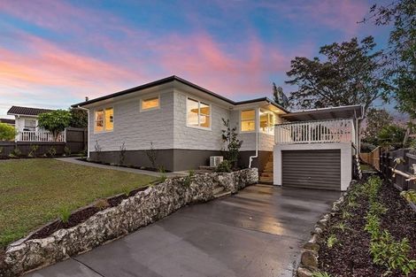 Photo of property in 27 Sunvue Road, Glen Eden, Auckland, 0602
