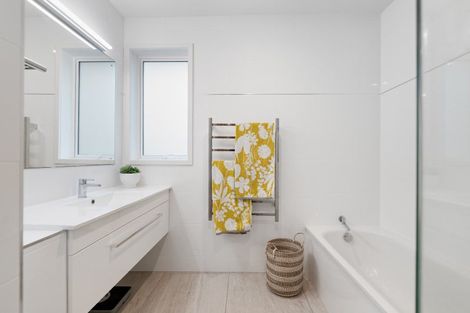 Photo of property in 10 Seaway Terrace, Otumoetai, Tauranga, 3110