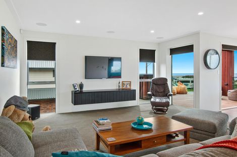 Photo of property in 44 Bway Road, Waihi Beach, 3611