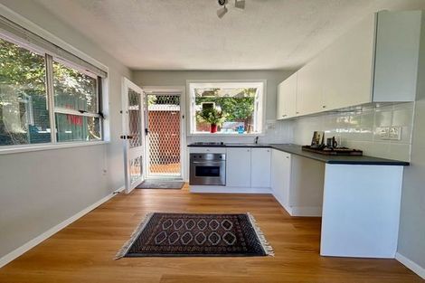Photo of property in 1/94 Oxford Street, Lyttelton, 8082