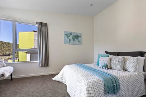 Photo of property in 40 Rarangi Way, Owhiro Bay, Wellington, 6023