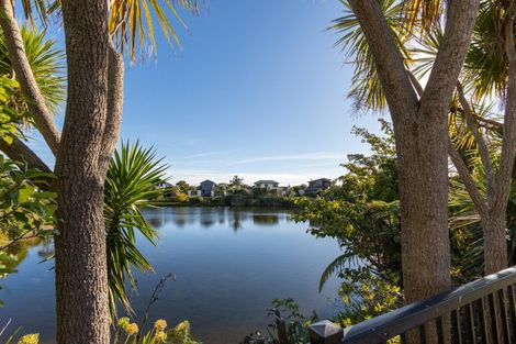 Photo of property in 20 Consort Close, Paraparaumu Beach, Paraparaumu, 5032