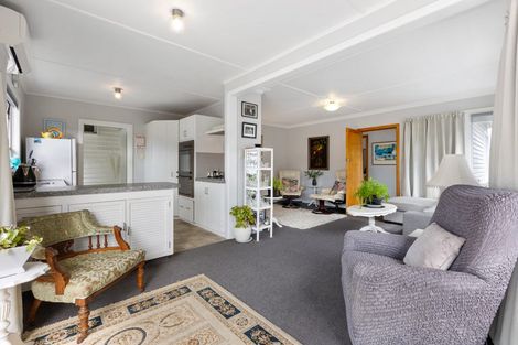 Photo of property in 5 Rainsford Street, Moturoa, New Plymouth, 4310