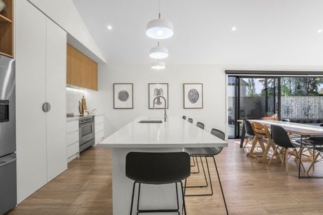 Photo of property in 30 Orchard Road, Greytown, 5712