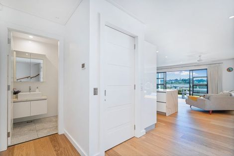 Photo of property in 15/6u The Marina, Tairua, 3508
