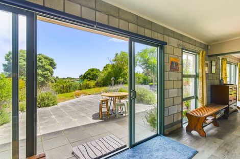 Photo of property in 171 Paetawa Road, Peka Peka, Waikanae, 5391