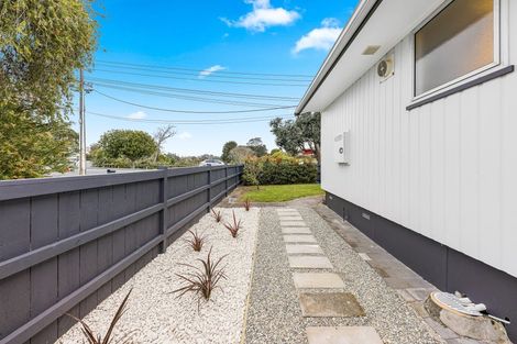Photo of property in 1/18 Matipo Road, Te Atatu Peninsula, Auckland, 0610