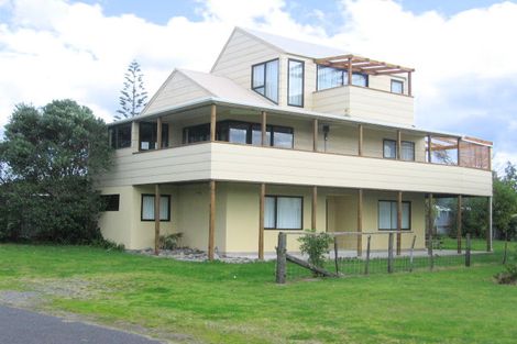 Photo of property in 121 Ranfurly Road, Whangamata, 3620