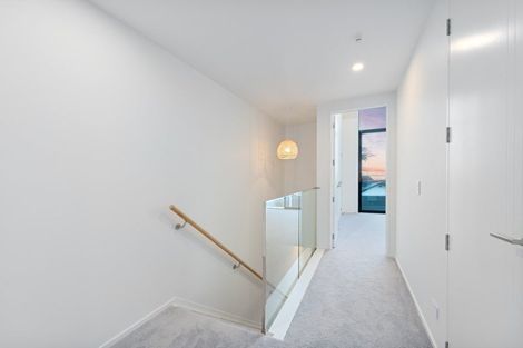 Photo of property in 27a Dawnhaven Drive, Te Atatu Peninsula, Auckland, 0610