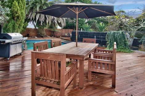 Photo of property in 24 Cutler Street, New Lynn, Auckland, 0600