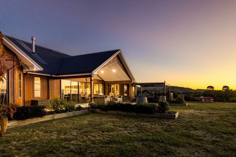 Photo of property in 136 Kopanga Road, Havelock North, 4130