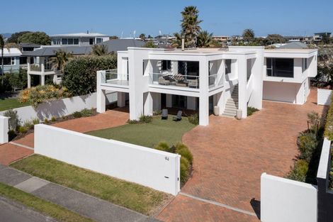 Photo of property in 94 Marine Parade, Mount Maunganui, 3116