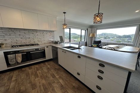 Photo of property in 2a Leadline Place, Whitby, Porirua, 5024