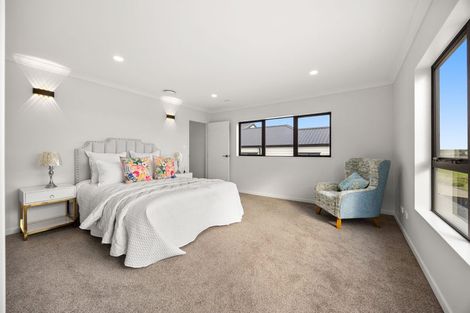 Photo of property in 35 Park Green Avenue, Rosehill, Papakura, 2113