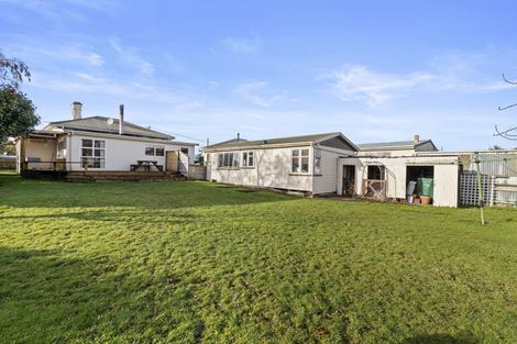 Photo of property in 10 Ross Street, Marton, 4710