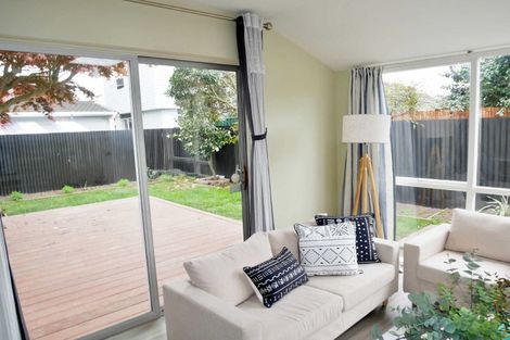 Photo of property in 2/30a Nortons Road, Avonhead, Christchurch, 8042