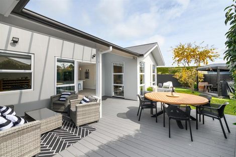 Photo of property in 10 Mcilwaine Place, Marton, 4710