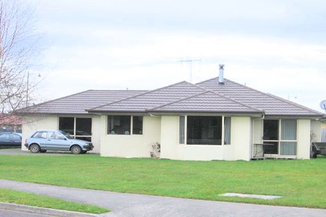 Photo of property in 8 Farnborough Drive, Nawton, Hamilton, 3200