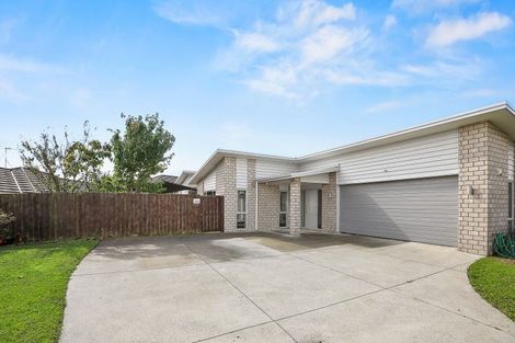 Photo of property in 64 Magellan Rise, Flagstaff, Hamilton, 3210