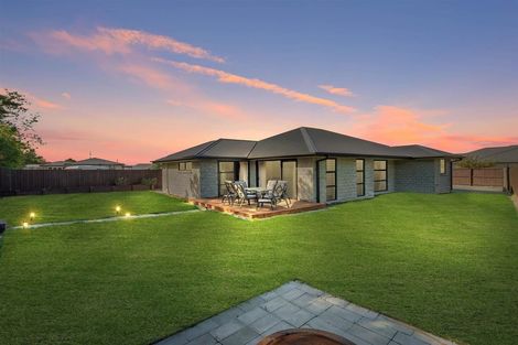 Photo of property in 33 Dalwood Crescent, Rolleston, 7614